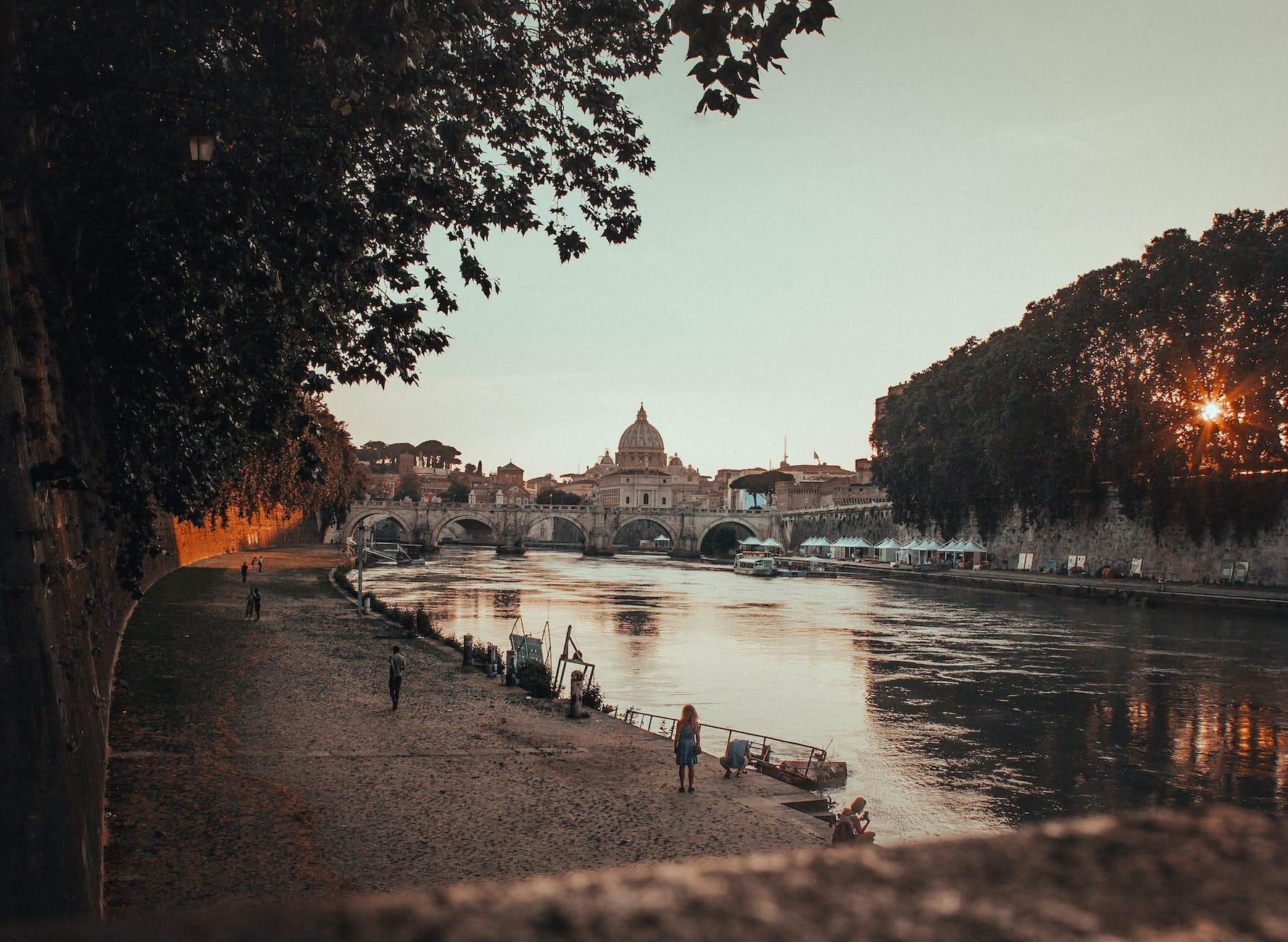 tevere river in rome